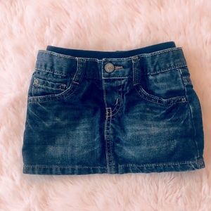 Children’s Place denim skirt! 9-12 months